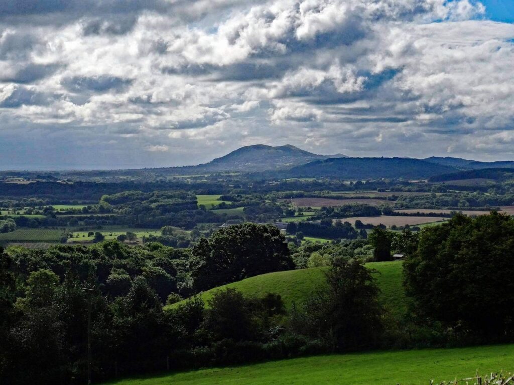 malvern hills 1690316 1280